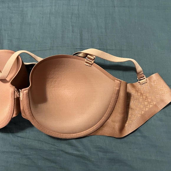 Sexy Illusions Uplift Strapless Bra - Picture 5 of 6